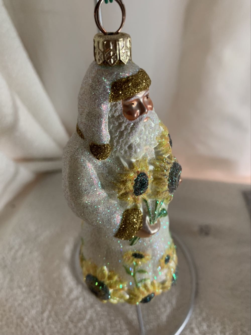 For You Vincent, Pearl - General Line (Santa) ornament collectible - Main Image 2
