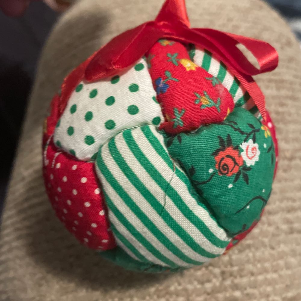 Quilted - Round - Round (Quilted) ornament collectible - Main Image 1