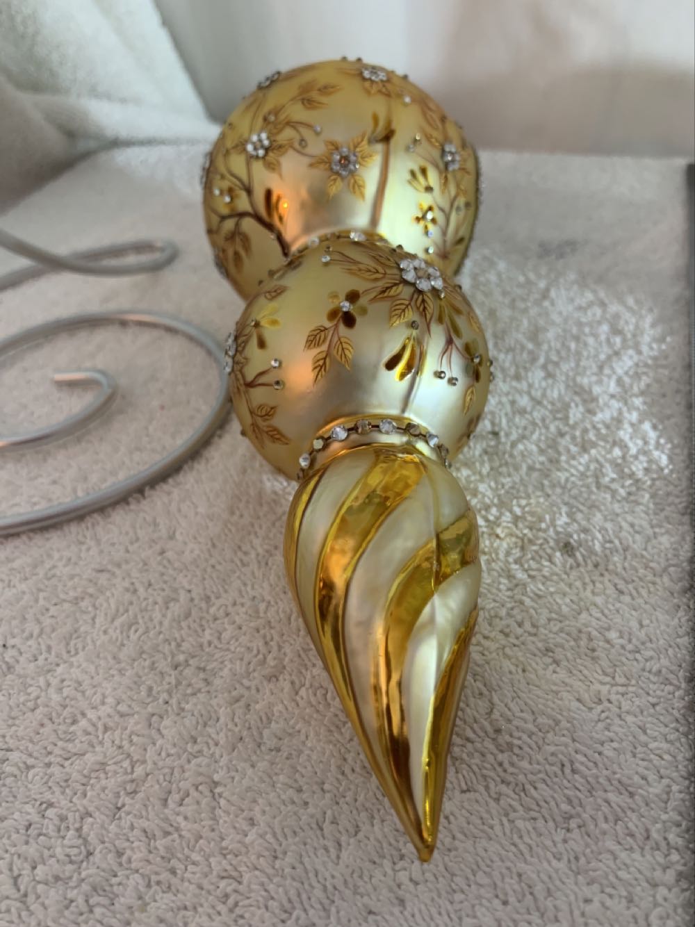 Bedazzling Reflector, Gold, Extra Flowers - Other Exclusive (Christmas Tree Ornament) ornament collectible - Main Image 4