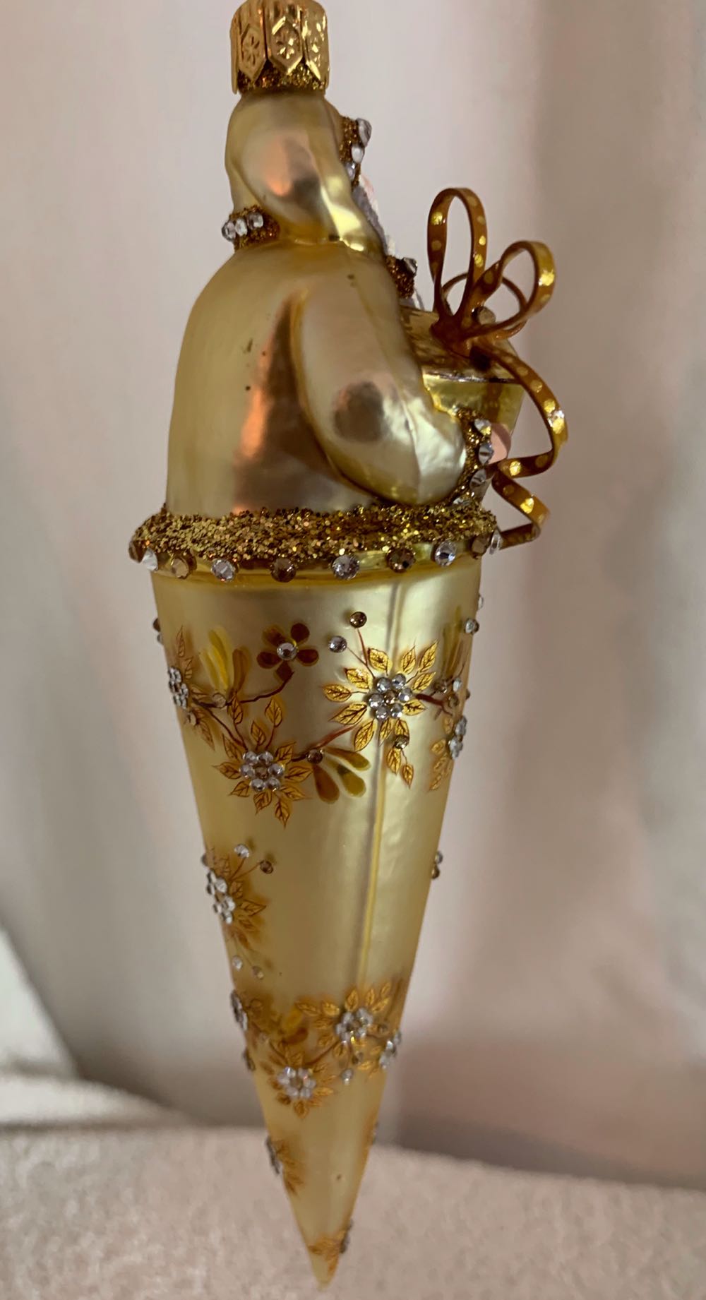 Davis Claus, Gold - Other Exclusive (Santa) ornament collectible - Main Image 3