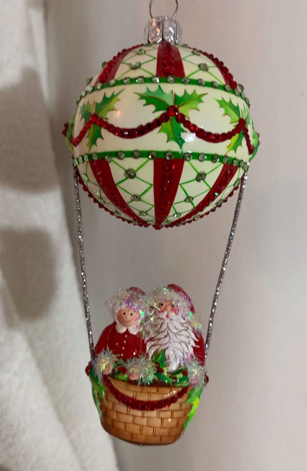 Commodore - Antique Train - Passenger Car - 1586C