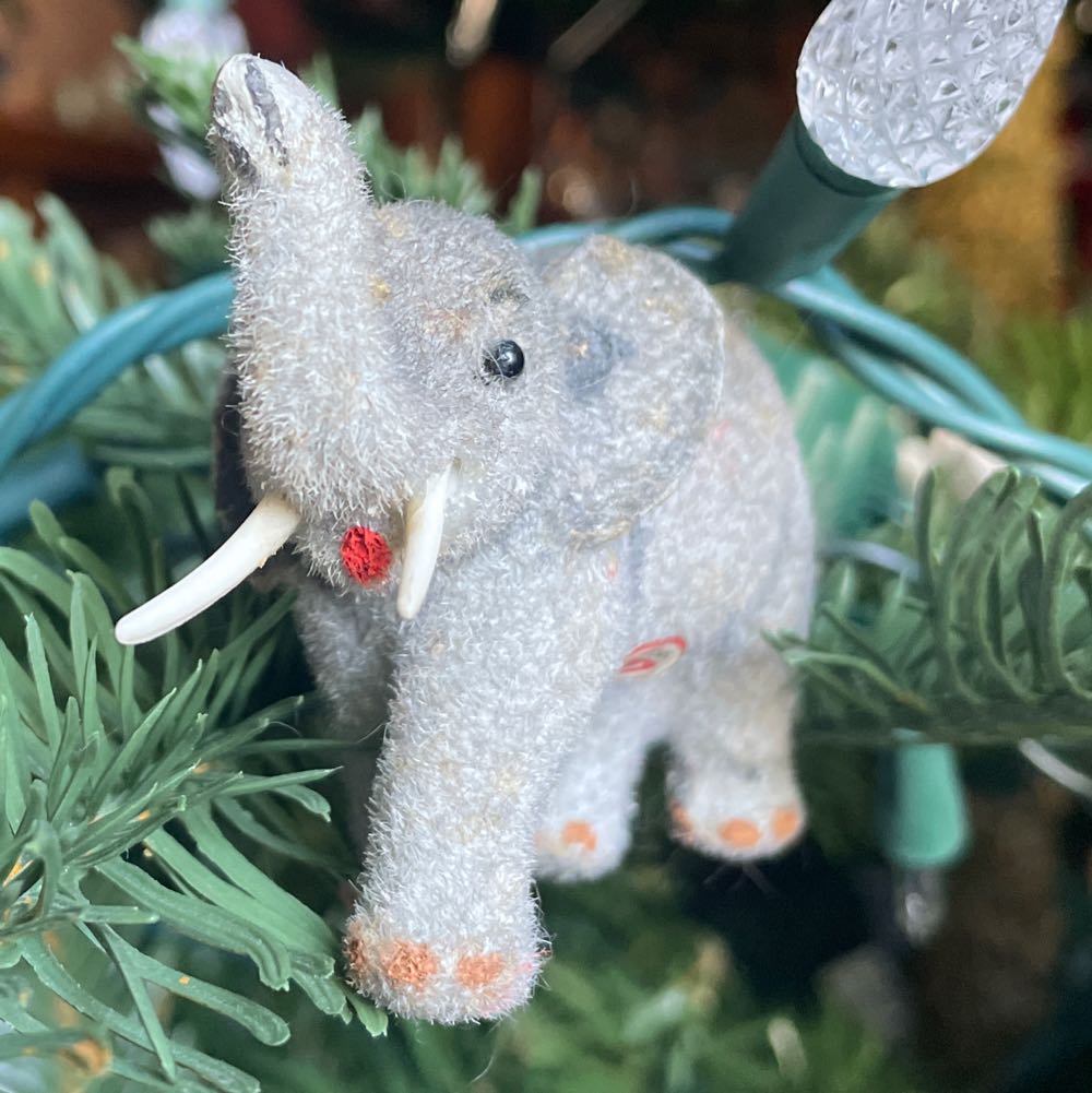 Wagner - Elephant - Elephant (Animals) ornament collectible - Main Image 3