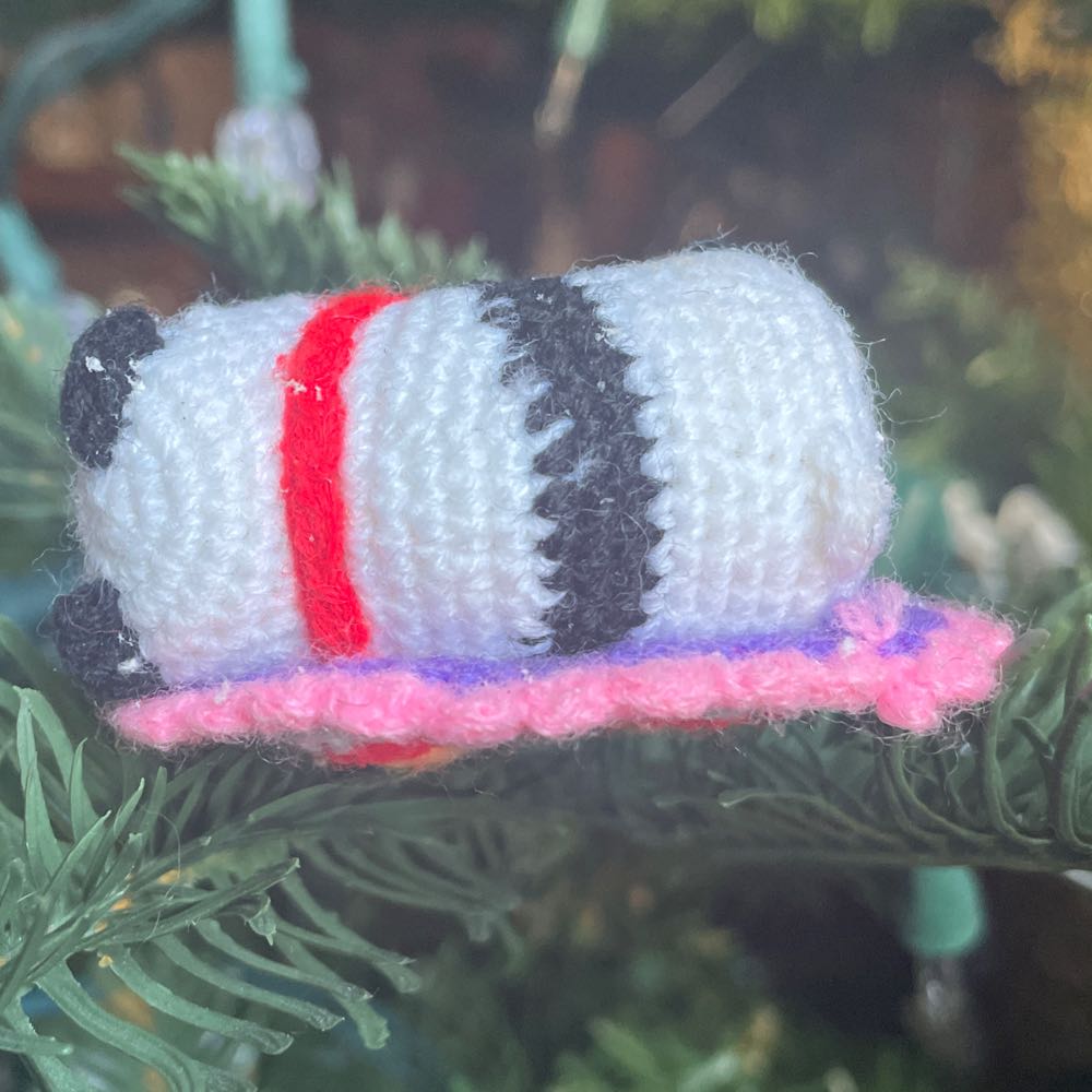 Crochet - Panda - Laying On Rug - Panda (Animals) ornament collectible - Main Image 3