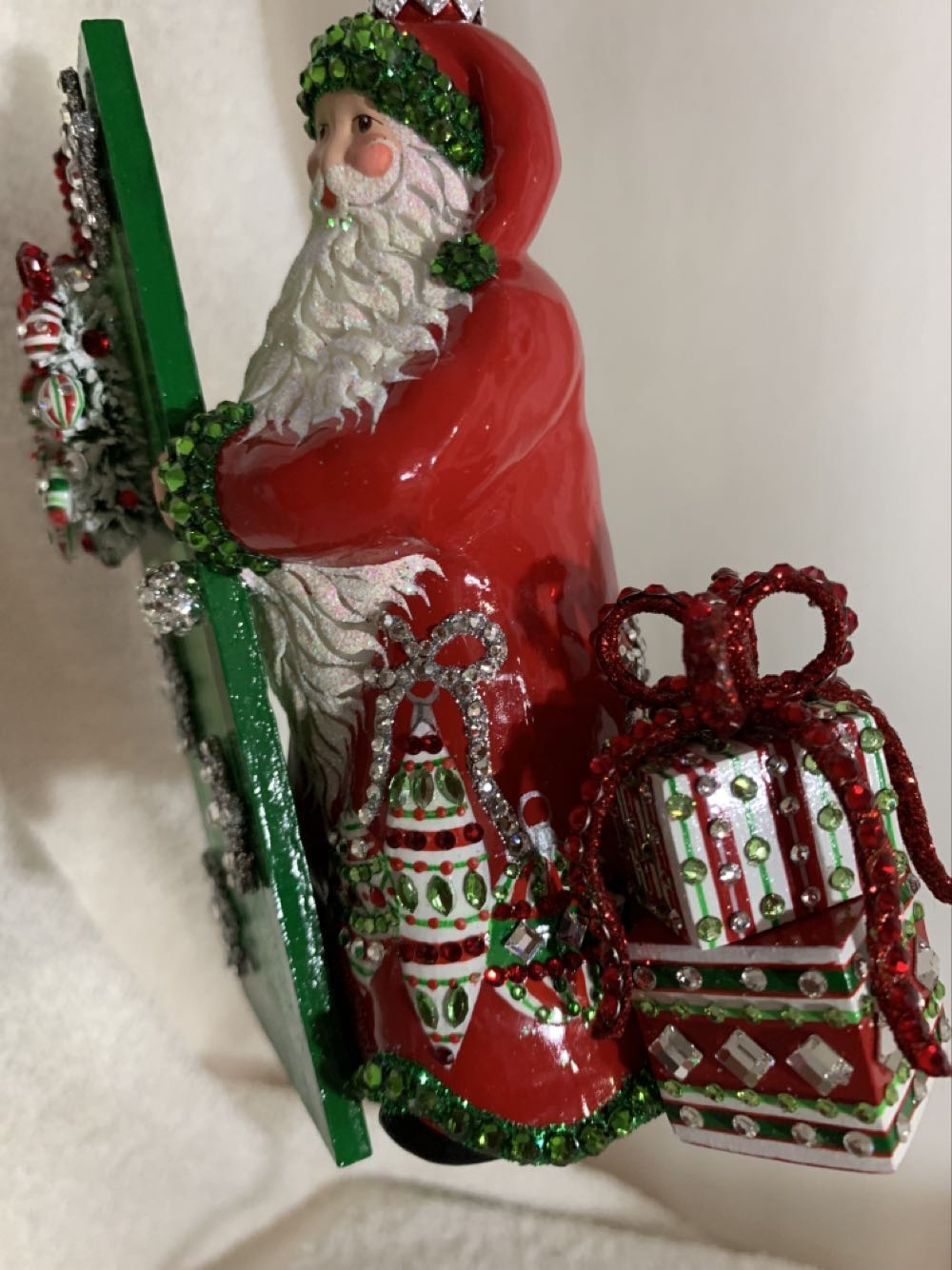 Please, No Peeking, Pine Green & Candy Red - General Line (Santa) ornament collectible - Main Image 2
