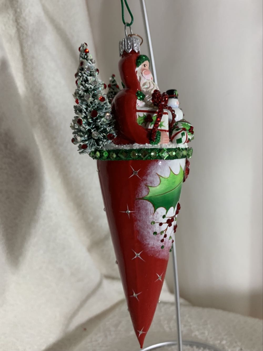 Cornucopia, Paved Holly - General Line (Santa) ornament collectible - Main Image 3
