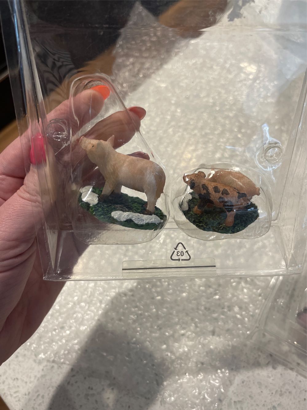Pig And Piglets  ornament collectible [Barcode 8718861146950] - Main Image 1