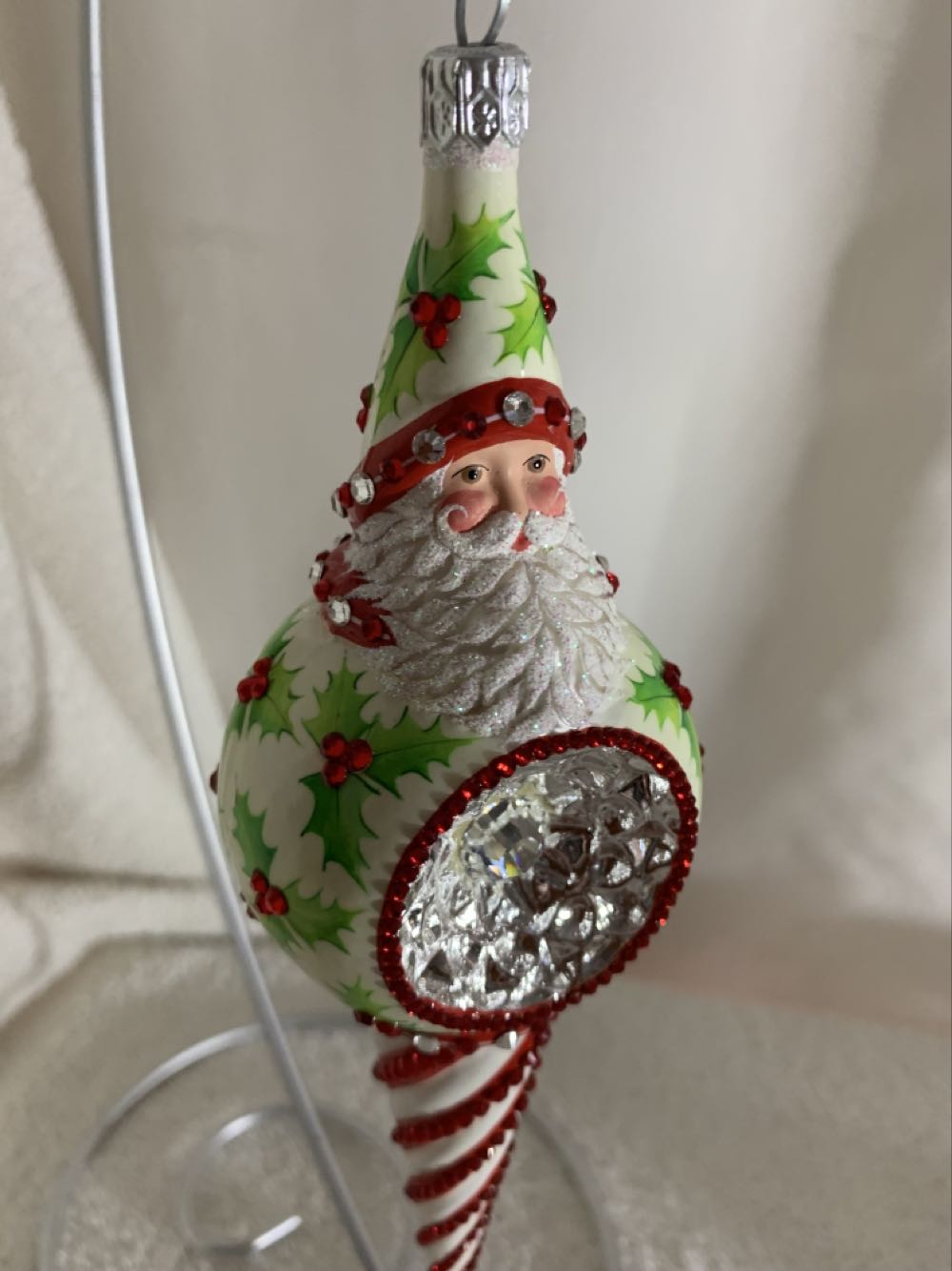 Cullen Claus, Holly - General Line (Santa) ornament collectible - Main Image 2