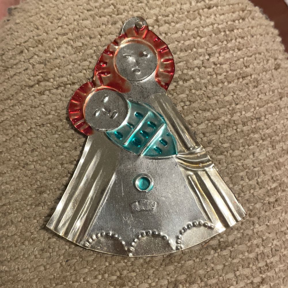 Hojalata - Madonna & Child - Holy Family (Nativity) ornament collectible - Main Image 2