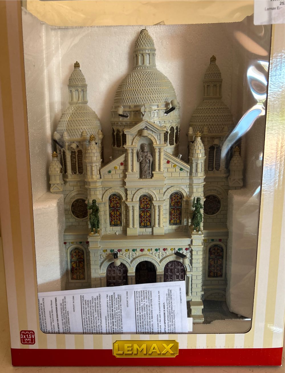 Lemax Europe Cathedral Facade #25334 - Caddington (Essex Street Facade) ornament collectible [Barcode 728162253347] - Main Image 2