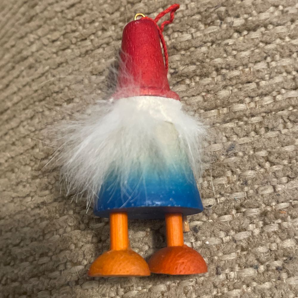 Smoker - Smoker (Gnome) ornament collectible - Main Image 2