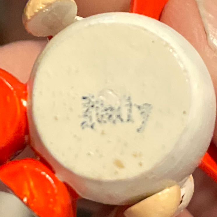 Wood - Angel - Sitting  - Angel (Wood) ornament collectible - Main Image 3