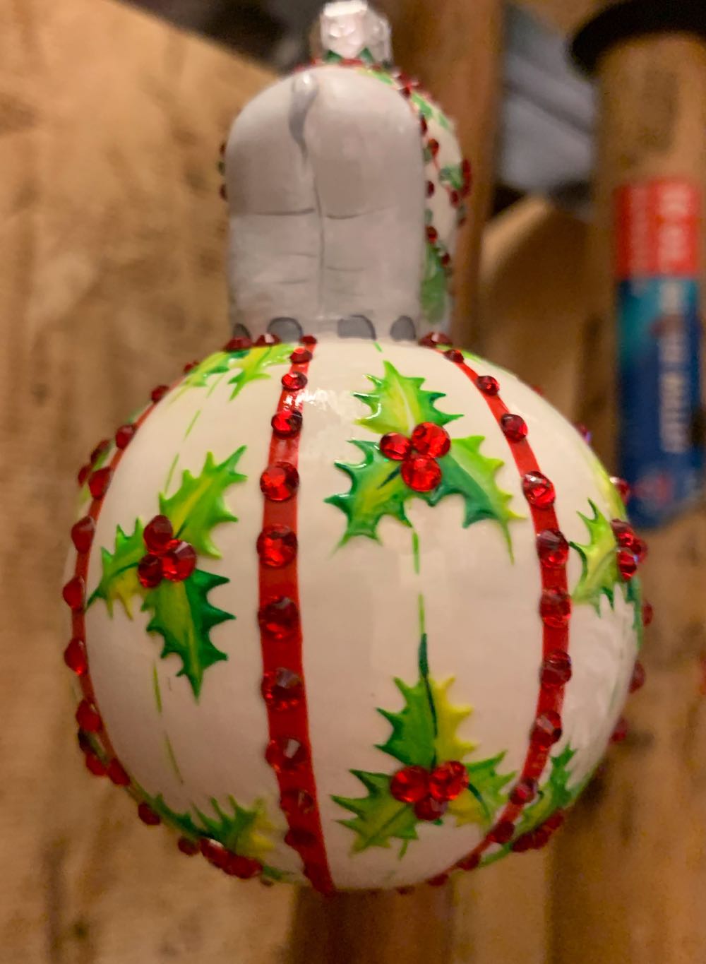 Magestic Orb, Holly - General Line (Circus) ornament collectible - Main Image 3