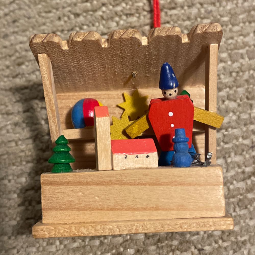 Tis The Season Shops Facade #15804