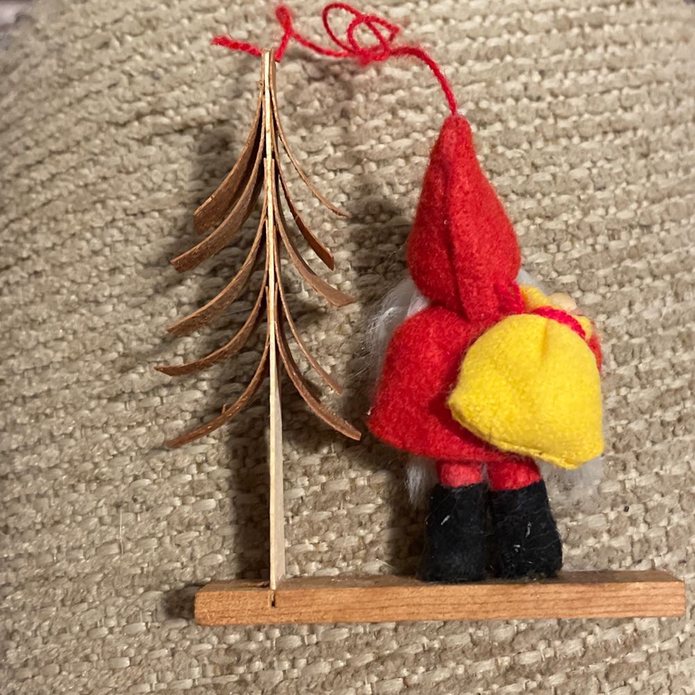 Christian Ulbricht - Santa, Bag On Back, By Tree - Santa (Wood) ornament collectible - Main Image 2