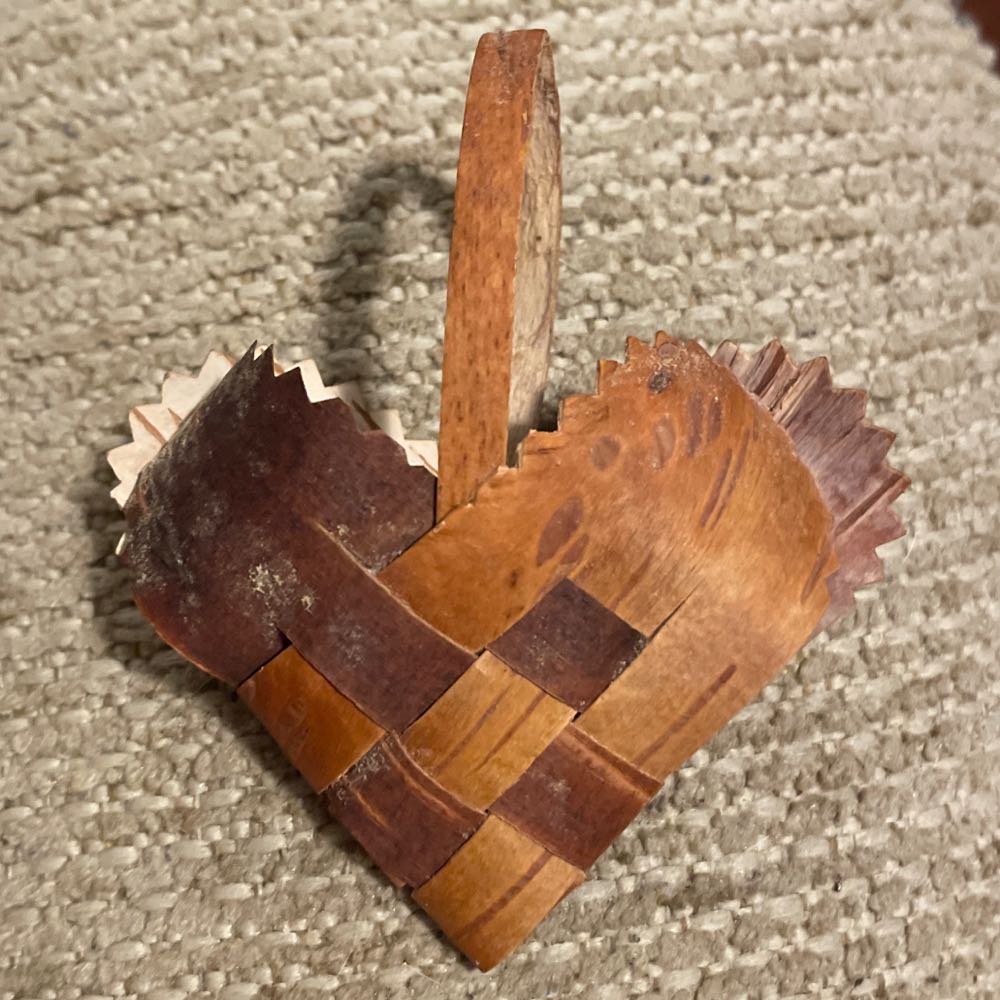 Sweden - Woven Heart Basket - Woven Heart (Sweden) ornament collectible - Main Image 2