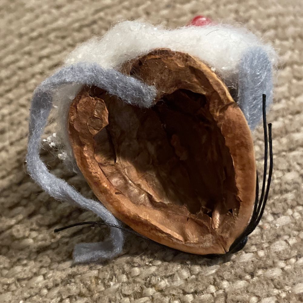 Walnut - Santa - Mouse - MOUSE (Walnut) ornament collectible - Main Image 2