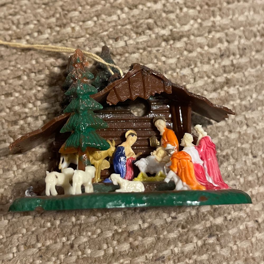 Avon - 2003 - Pewter Snowflake