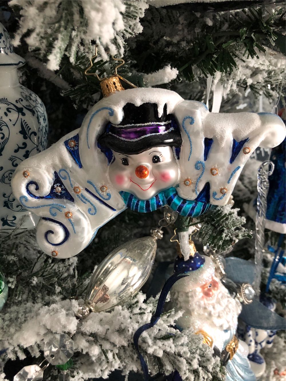 Signs Of Snow  ornament collectible - Main Image 2