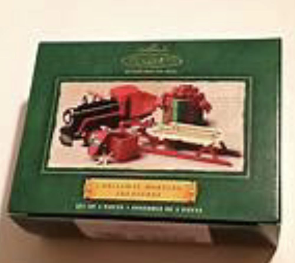 Gemmed Snowflake 2010