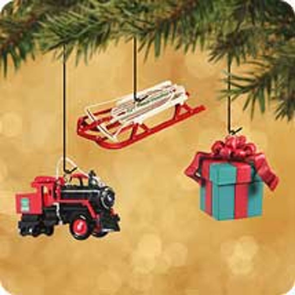 Family Living Room - Christmas Morning Treasures (KOC Club) - KOC CLUB EXCLUSIVE ornament collectible [Barcode 015012716757] - Main Image 3