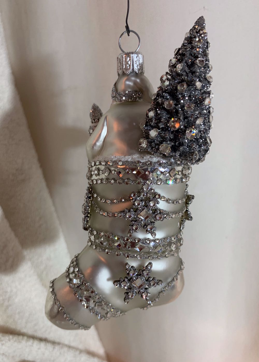 Partage, Silver & Pearl - Other Exclusive (Santa) ornament collectible - Main Image 3