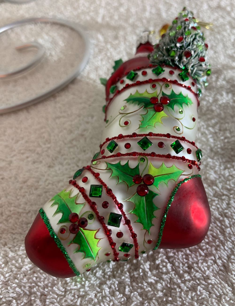 Partage, Pearl & Green Holly - Other Exclusive (Santa) ornament collectible - Main Image 4