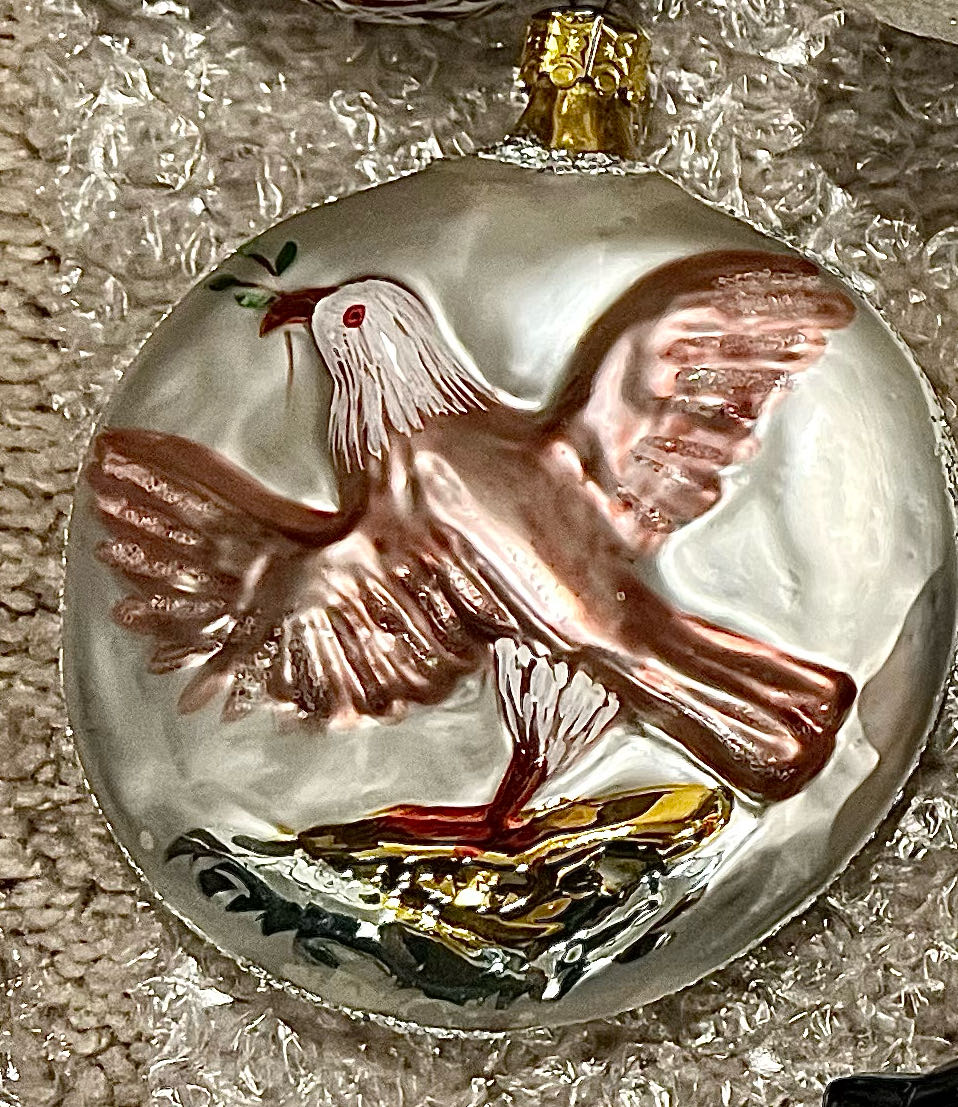 Eagle Medallion - 90-66 (Patriotic) ornament collectible - Main Image 2