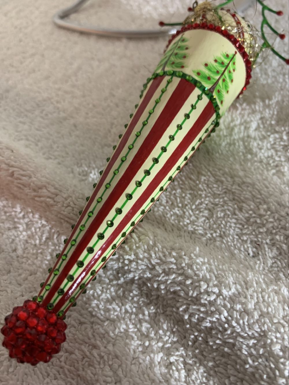 Tannenbaum Cornucopia, With Miniature Ball Sculpture, Red & Cream & Green - General Line (Christmas Tree Ornament) ornament collectible - Main Image 4