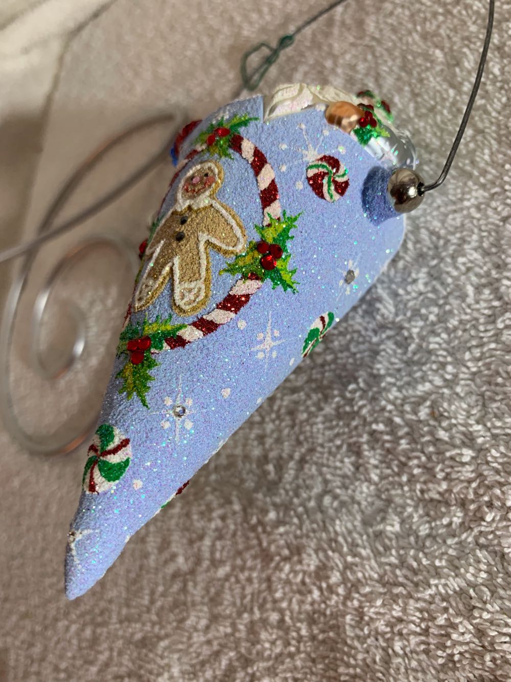 Victorian Candy Cone, Gingerbread Men - Event Piece (Christmas Tree Ornament) ornament collectible - Main Image 4