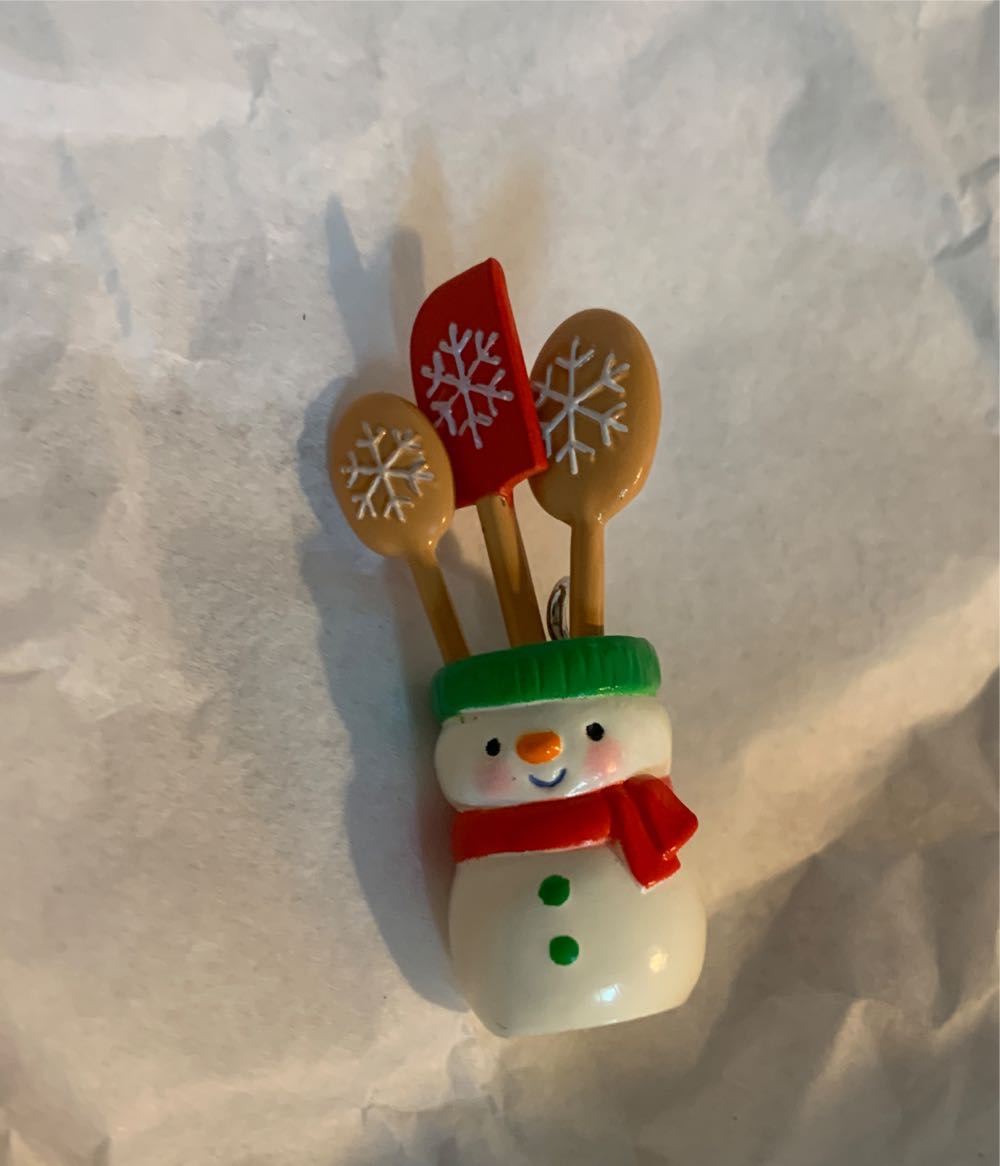 Baking It Easy Miniature - Kitchen (Miniature) ornament collectible [Barcode 763795727001] - Main Image 3