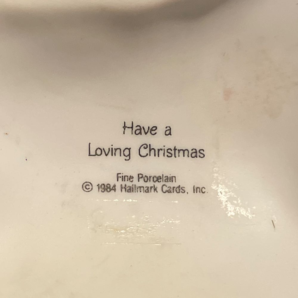 Have a Loving Christmas - Mrs. Claus (Figurine) ornament collectible - Main Image 3