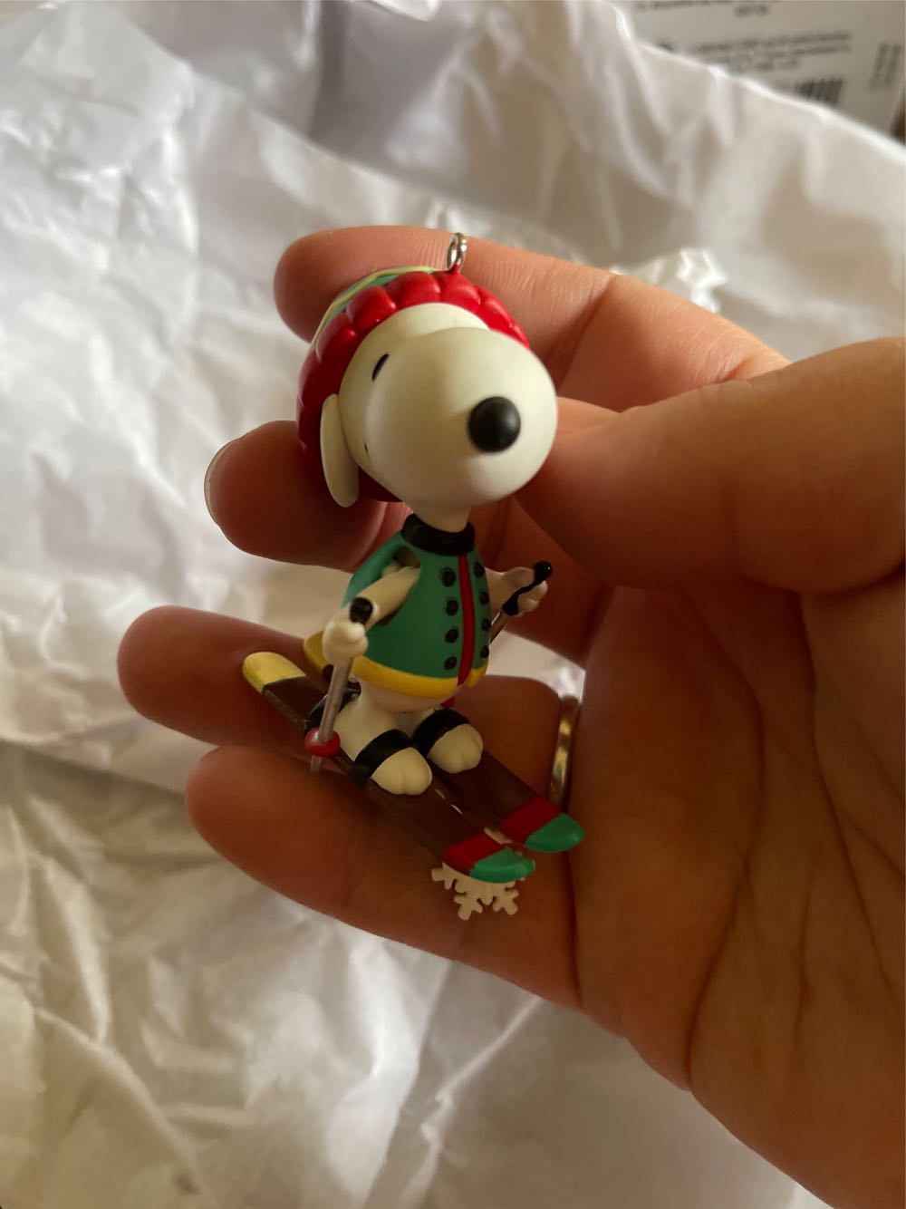 Skiing Snoopy - The Peanuts Gang (Peanuts) ornament collectible [Barcode 763795768097] - Main Image 2