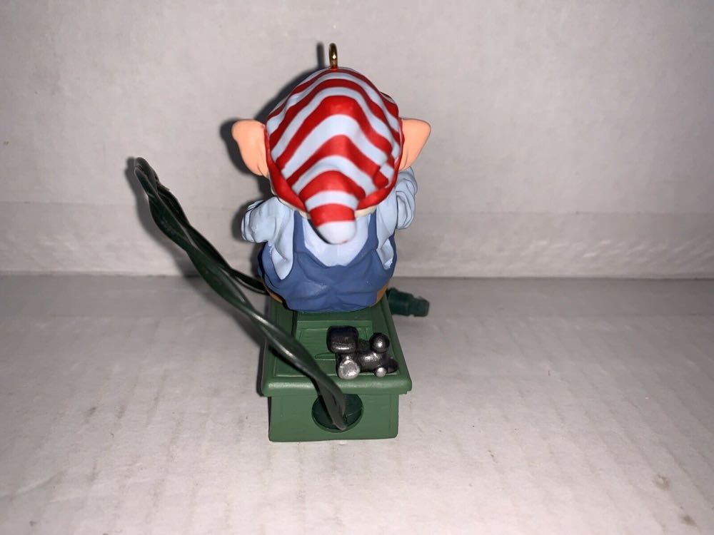 Tiny Tinker - Elf (Magic) ornament collectible - Main Image 2