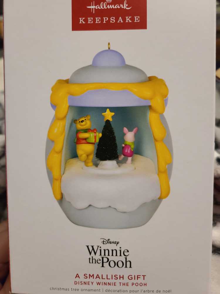 A Smallish Gift - Disney Winnie The Pooh (Disney-Winnie The Pooh) ornament collectible [Barcode 763795731473] - Main Image 2