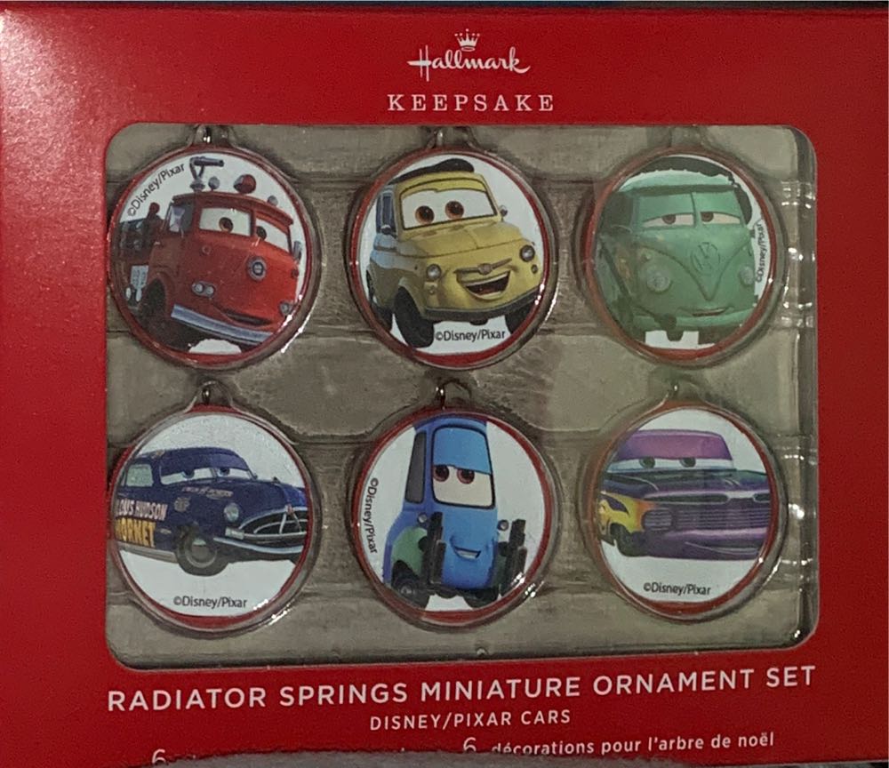 23592 Santa’s Elf Parade