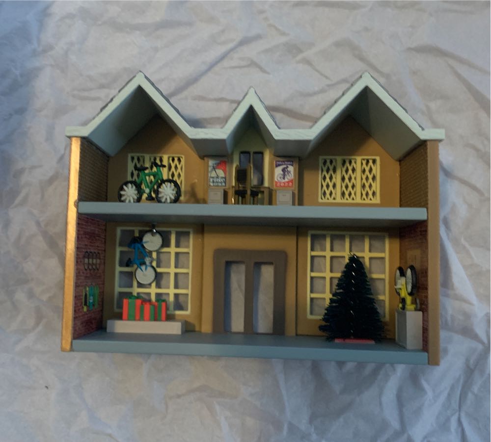 NH#39 - Bicycle Shop - Nostalgic Houses And Shops (Collectible Series) ornament collectible [Barcode 763795739691] - Main Image 4