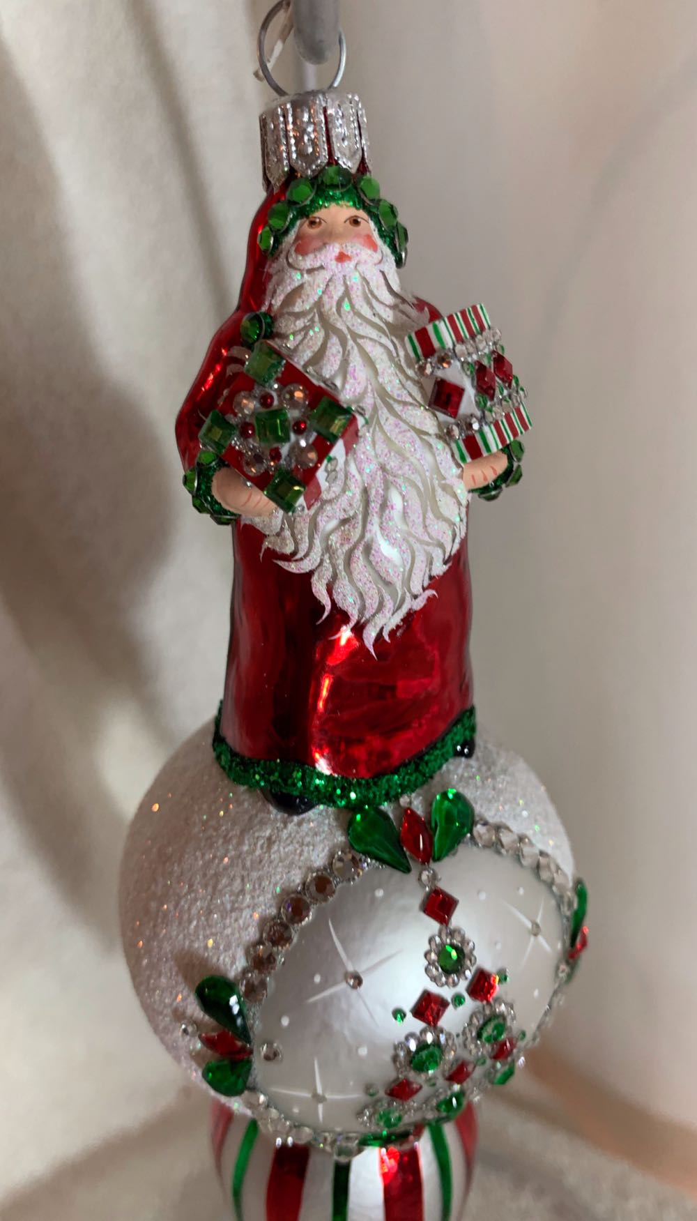 Huntington Claus, Red, Green & Pearl with Jeweled Tree - Regular Line (Santa) ornament collectible - Main Image 2