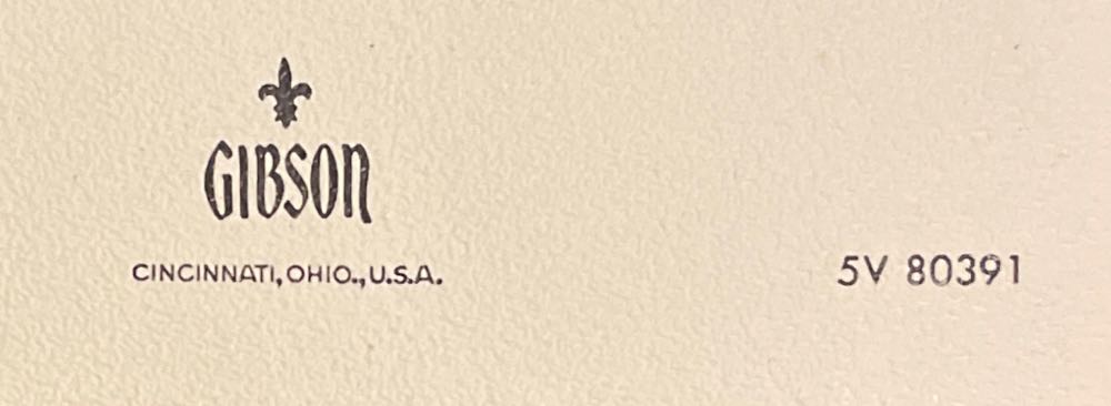 Gibson - Valentine - French Fold - Rabbit & Heart - 5V 80391 - French Fold (Valentine) ornament collectible - Main Image 4