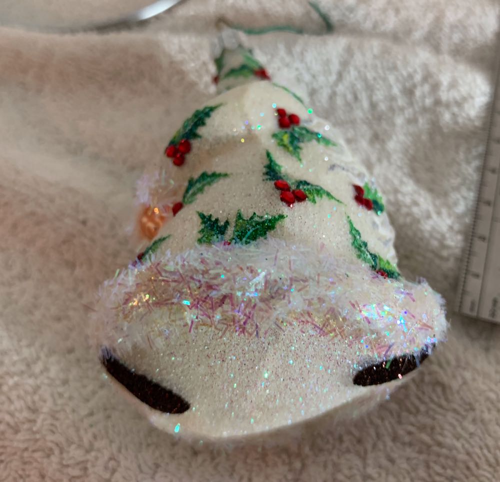 Belvedere Elf, Striding, Holly - General Line (Santa) ornament collectible - Main Image 4