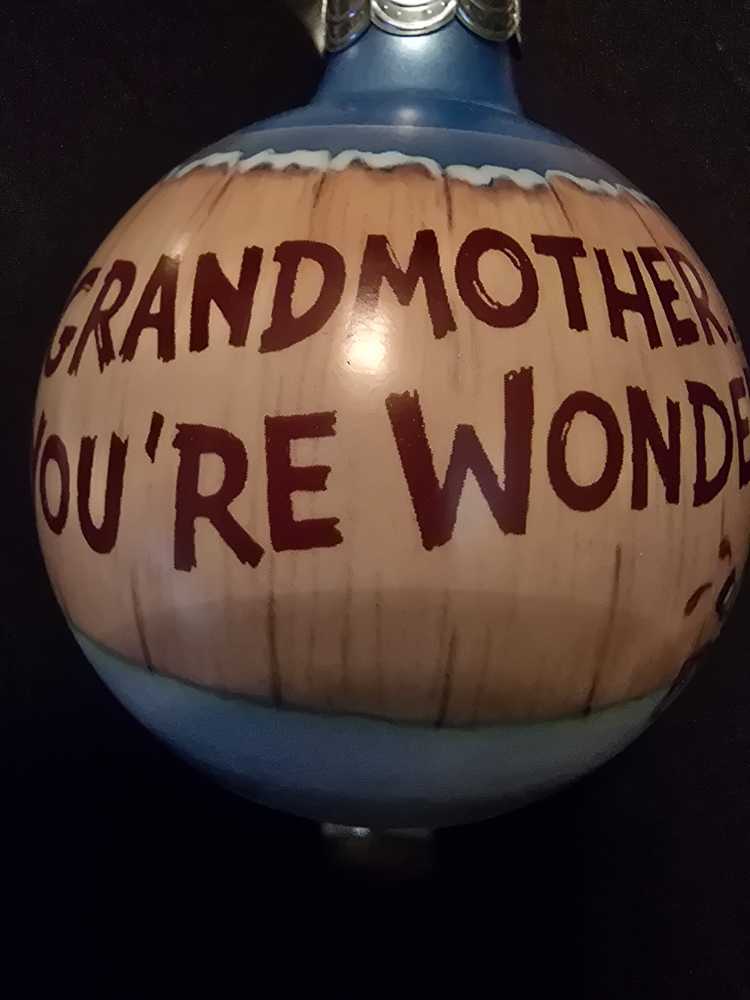 Grandmother  ornament collectible [Barcode 070000027383] - Main Image 3