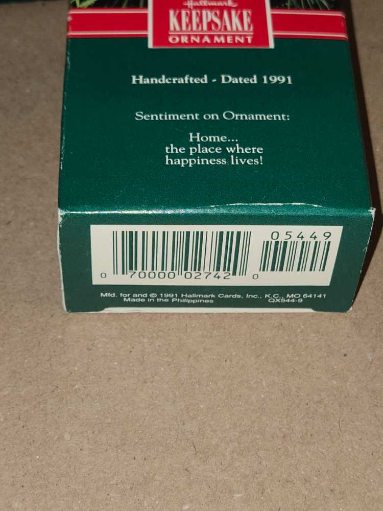 New Home  (Family) ornament collectible [Barcode 070000027420] - Main Image 3