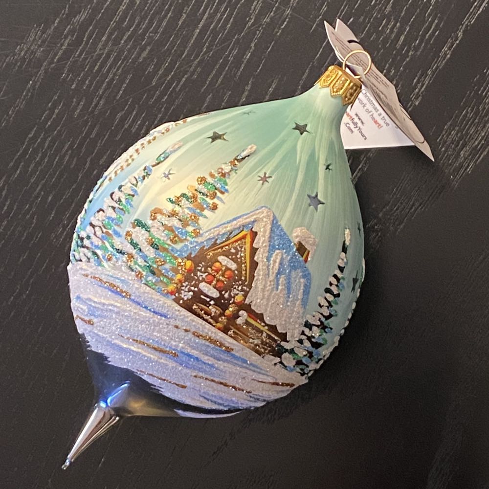 Brown Teardrop w/ Bee