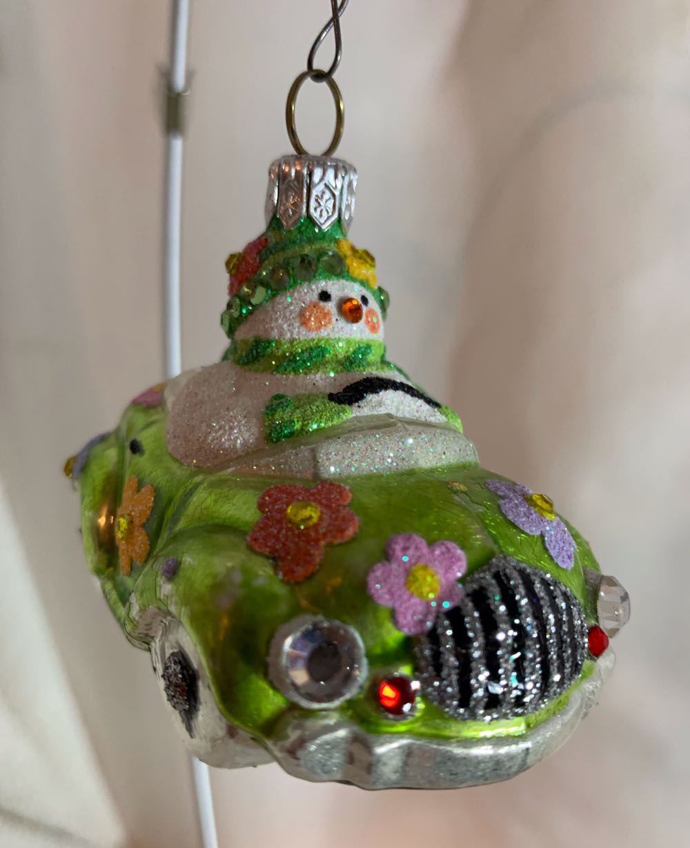 Tom & Jerry: Decorating The Tree 2022 Ornament