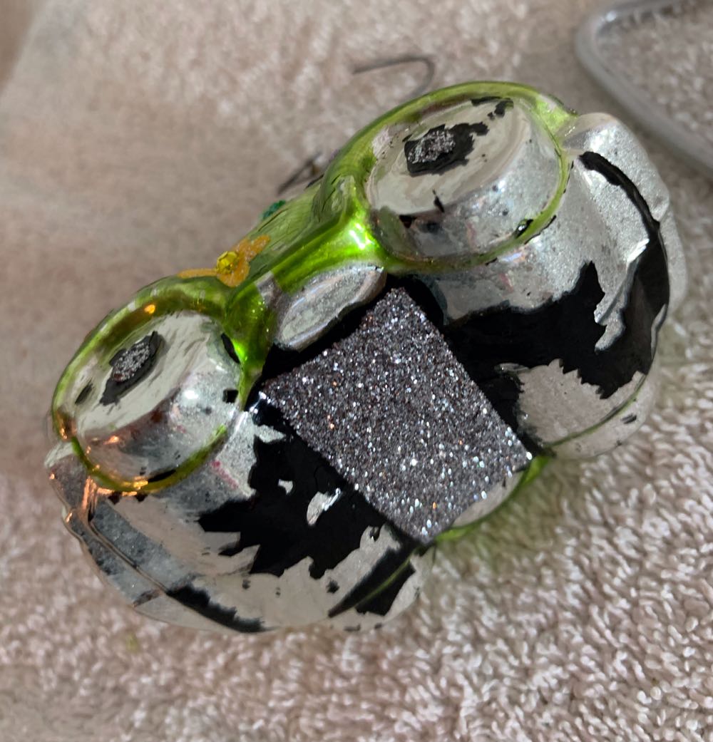 Snow Mibile, Flower Power - Event Exclusive (Snowman) ornament collectible - Main Image 4