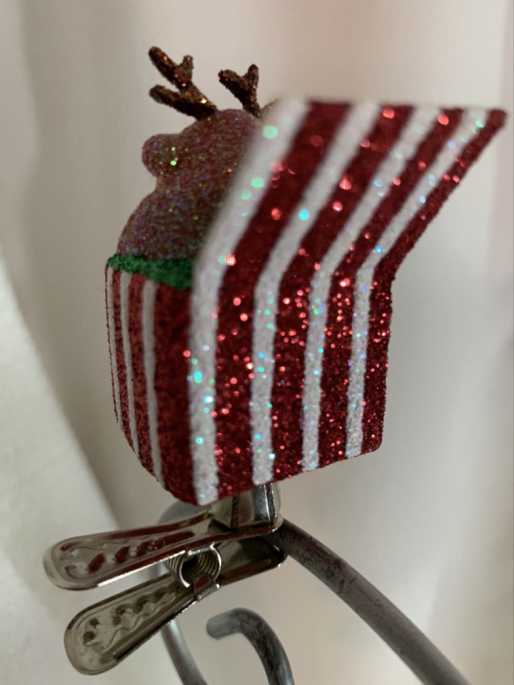 Cadeau Reindeer - General Line (Christmas Tree Ornament) ornament collectible - Main Image 3