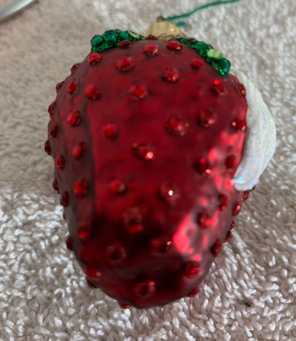 Fraise Noel, Bejeweled - General Line (Santa) ornament collectible - Main Image 4