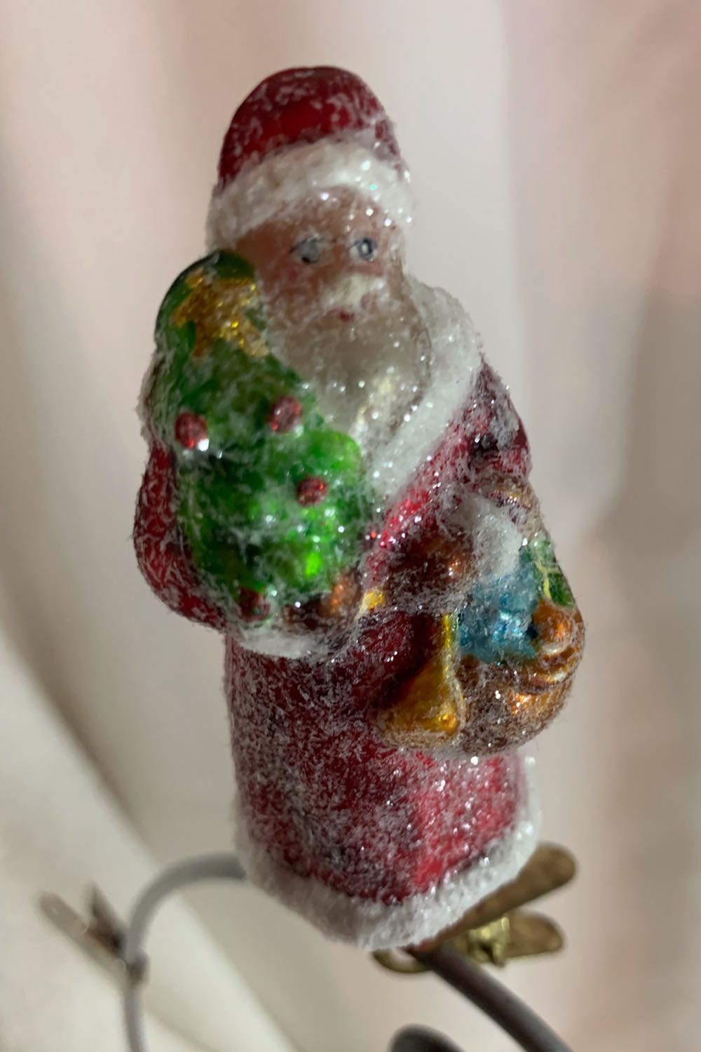 Frosted Santa (Santa) ornament collectible - Main Image 2