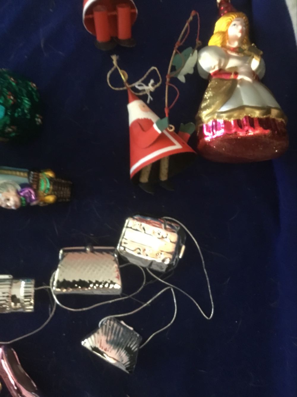 Marshall Field’s & Company Various Ornaments 1 - Marshall Fields (Gift Box) ornament collectible - Main Image 2