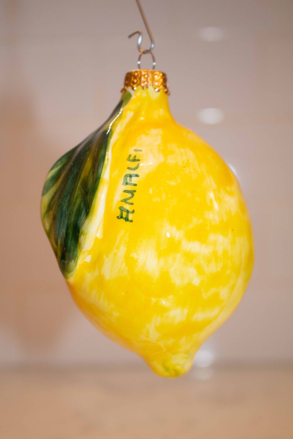 Lemax 95497 Luigi’s Ristorante Italiano New Caddington Village Collection Porcelain Colorful Miniature Lighted Building X’mas Decor Gift Collectible On Off Switch 5.98” X 6.46” X 4.13”