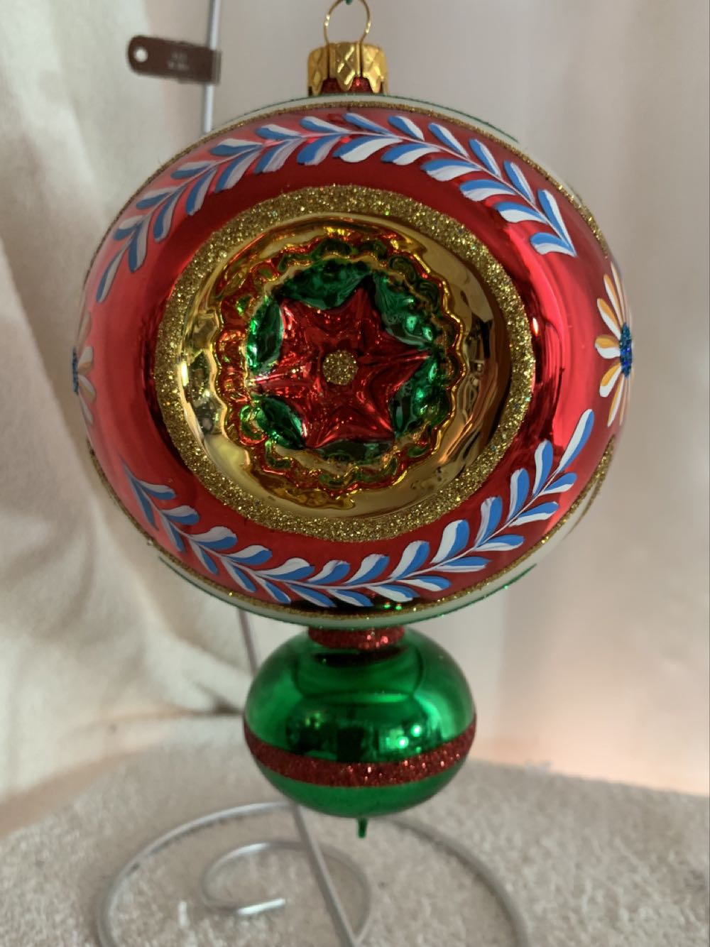 Constantine Claus, Holly